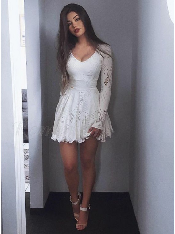 A-Line Scoop Long Sleeves Short White Lace Homecoming Dress
