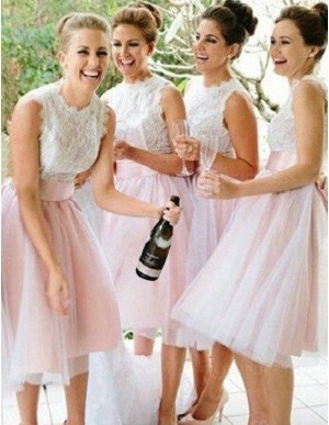 A-Line Scalloped Knee-Length Pink Bridesmaid Dress with Lace Top